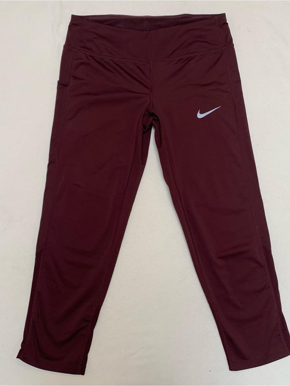 Nike Women’s Epic Fast Dri-Fit Running Crops/Leggings Burgundy Sz S Pocket Sport